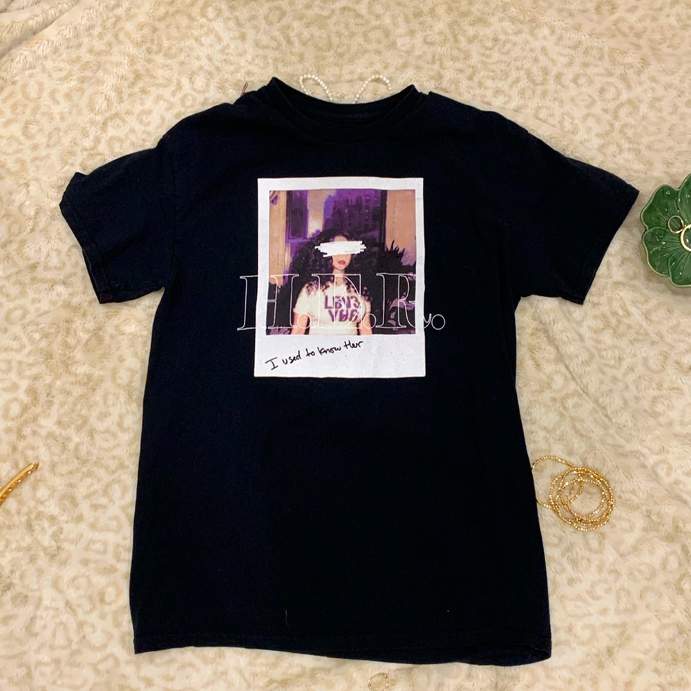H.E.R T-shirt!